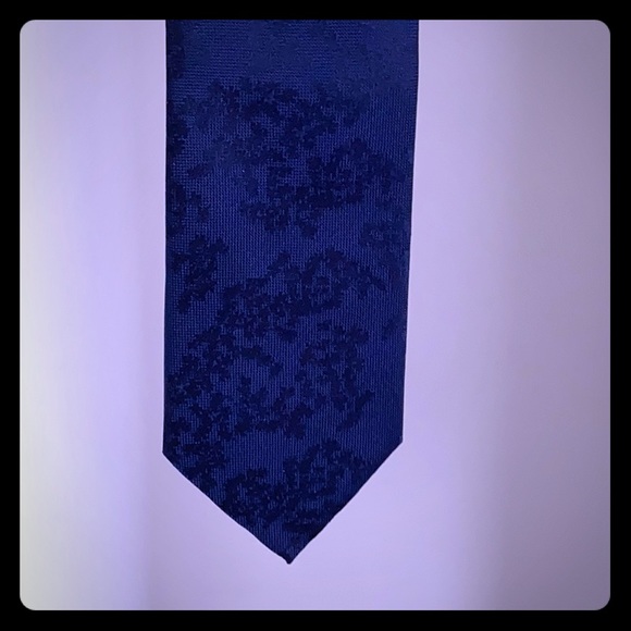 Calvin Klein silk blend floral slim tie - Picture 1 of 4